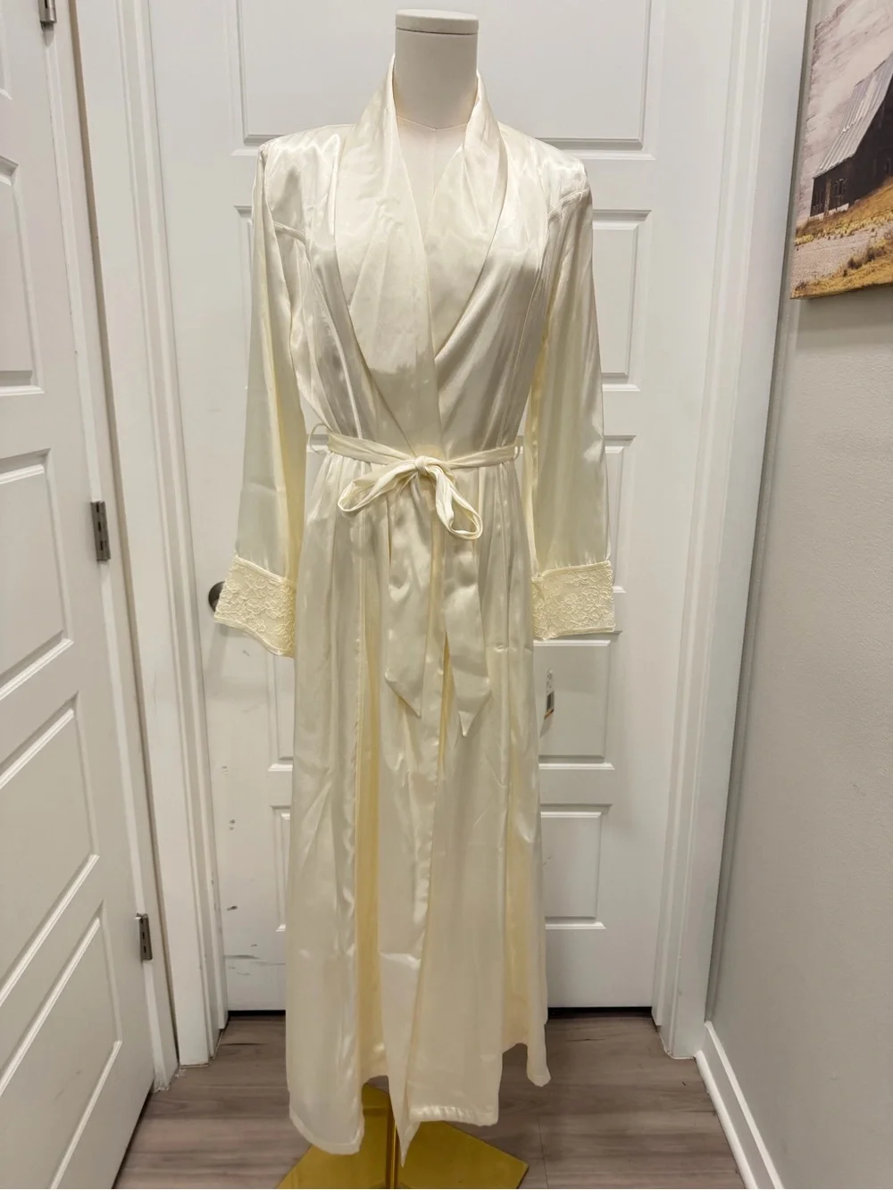 Jones New York Ivory Lace-Trim Satin Bridal Nightgown & Robe Set